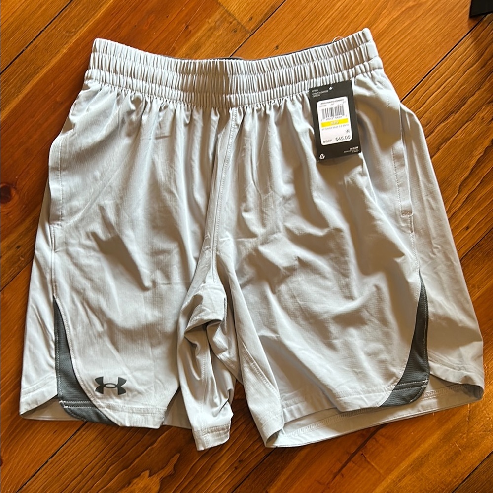 Under Armour Men's Light Gray Athletic Shorts